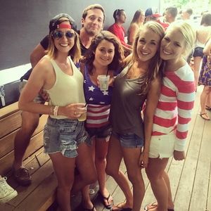 Meet your Posher, Delia